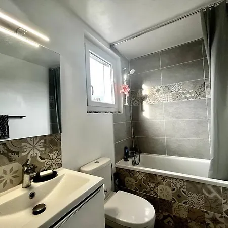 Hugo F2 Avec Balcon Hypercentre דירה *